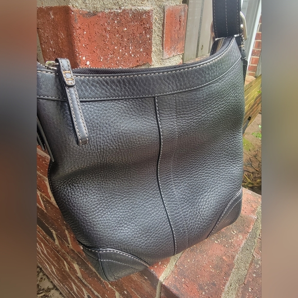 COACH Legacy Vintage Black Pebbled Leather Shoulder Bag VTG - Picture 3 of 8
